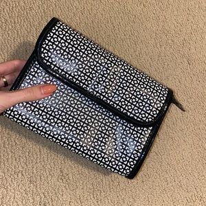 Black& White Toiletry Bag